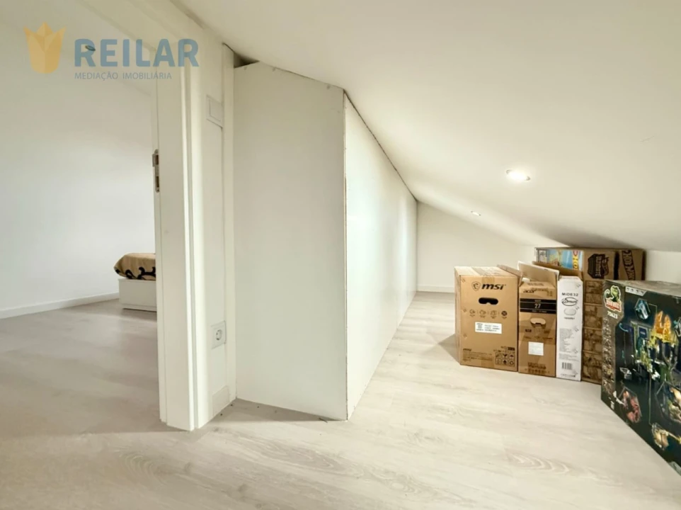 Apartamento T2 para Venda em Póvoa de Santa Iria e Forte da Casa Foto 35