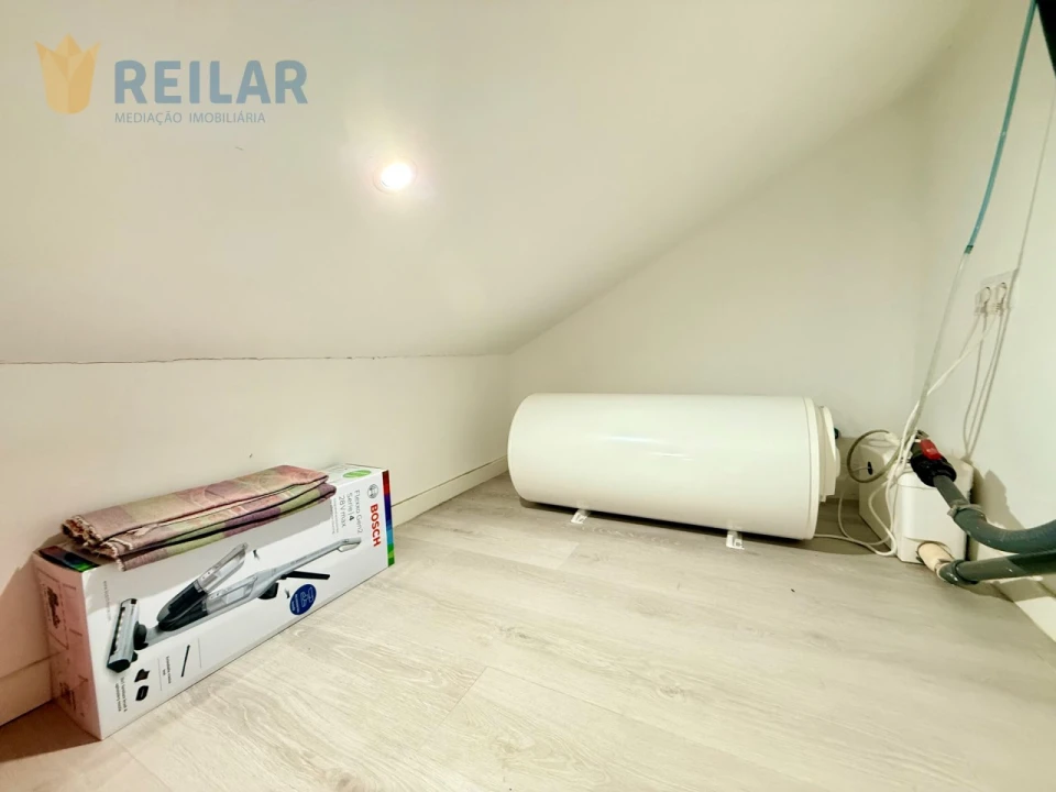 Apartamento T2 para Venda em Póvoa de Santa Iria e Forte da Casa Foto 36