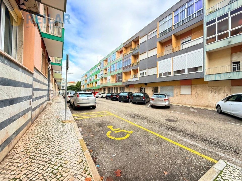 Apartamento T2 para Venda em Póvoa de Santa Iria e Forte da Casa Foto 42