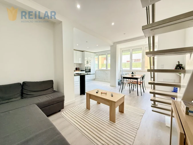 Apartamento T2 para Venda em Póvoa de Santa Iria e Forte da Casa Foto 2