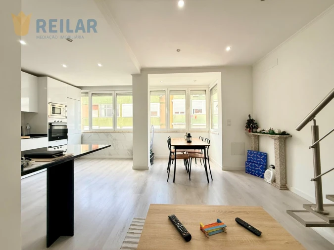 Apartamento T2 para Venda em Póvoa de Santa Iria e Forte da Casa Foto 5