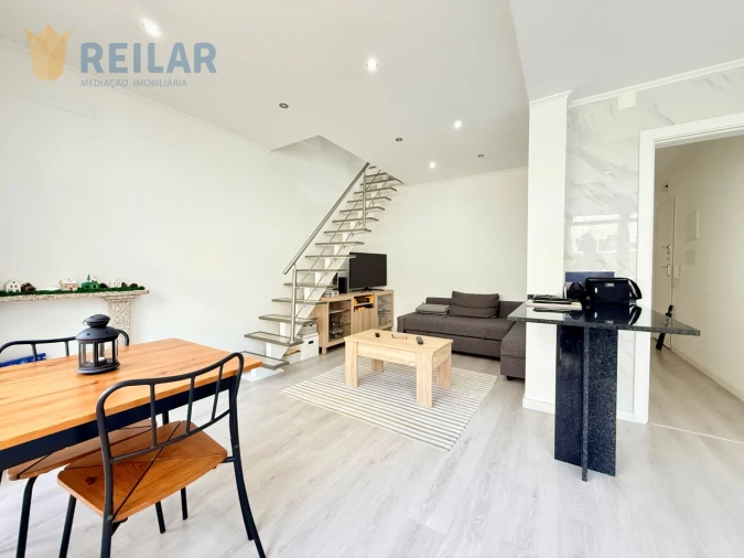 Apartamento T2 para Venda em Póvoa de Santa Iria e Forte da Casa Foto 6