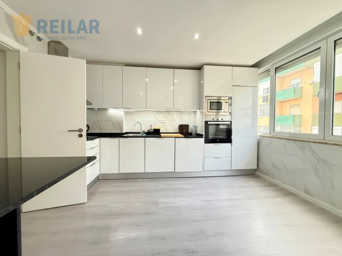 Apartamento T2 para Venda em Póvoa de Santa Iria e Forte da Casa Foto 10