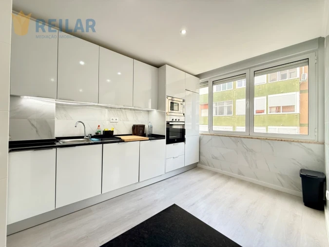 Apartamento T2 para Venda em Póvoa de Santa Iria e Forte da Casa Foto 12