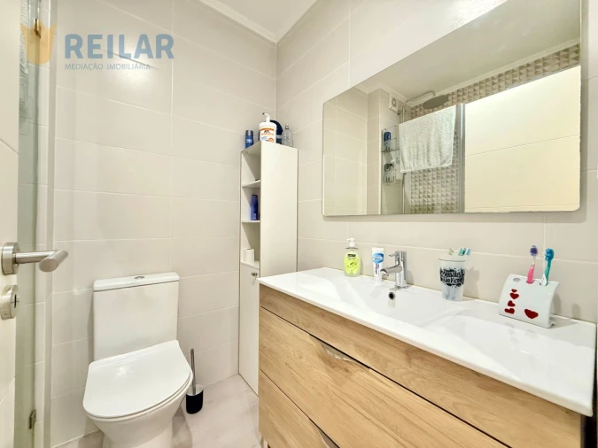 Apartamento T2 para Venda em Póvoa de Santa Iria e Forte da Casa Foto 22