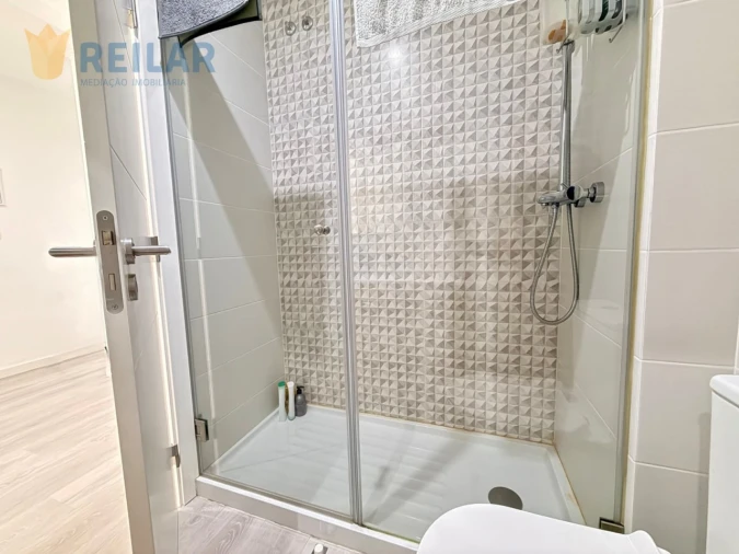 Apartamento T2 para Venda em Póvoa de Santa Iria e Forte da Casa Foto 23