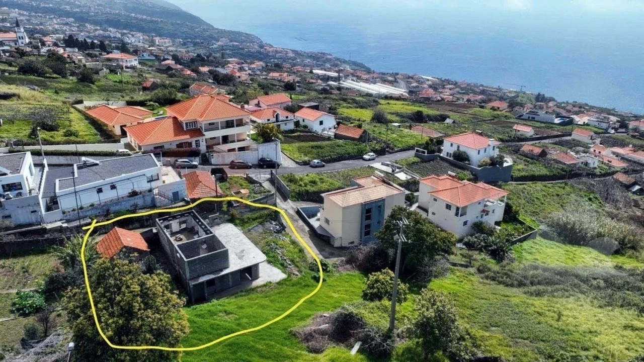 Terreno para Venda em Estreito da Calheta Foto 4