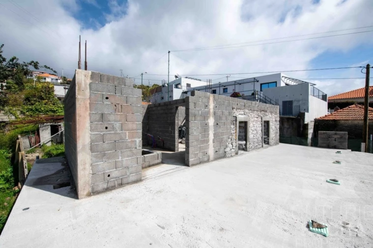 Terreno para Venda em Estreito da Calheta Foto 5