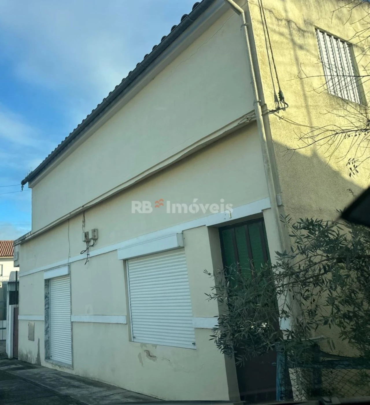 Moradia T4 para Venda em Tramagal Foto 1