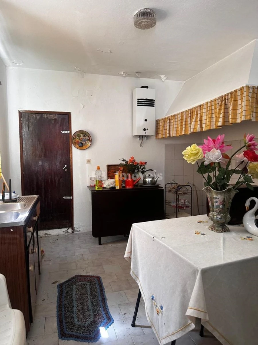 Moradia T4 para Venda em Tramagal Foto 4