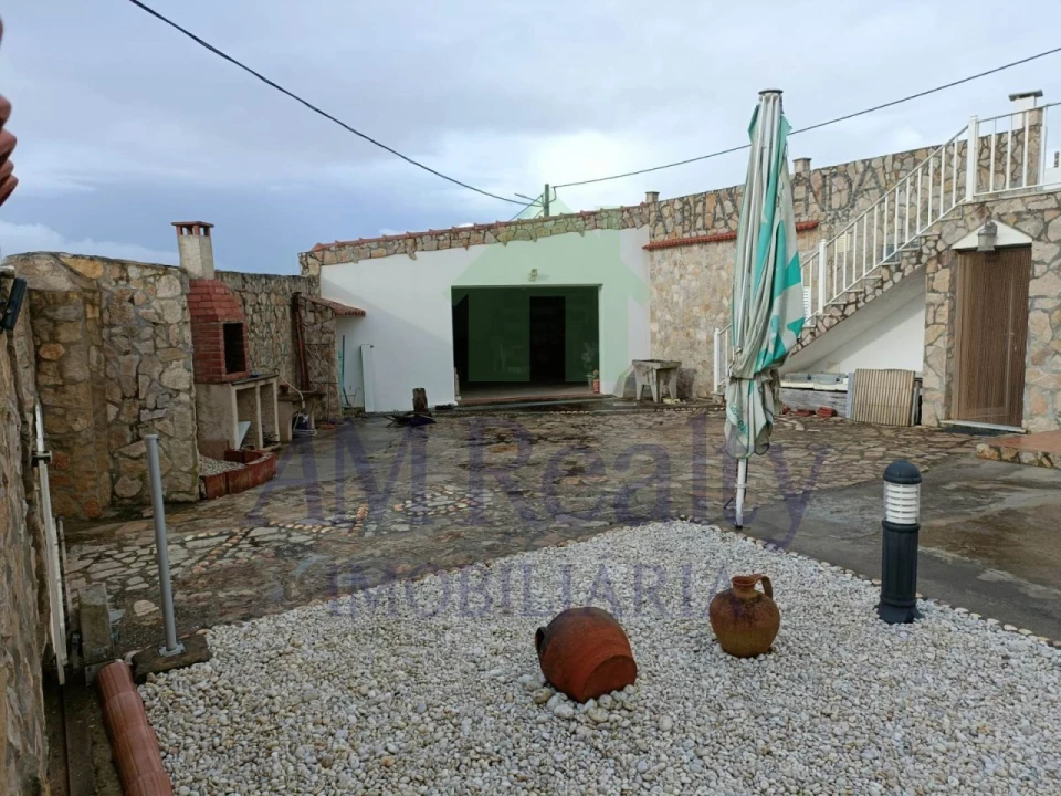 Moradia T2 para Venda em Atouguia da Baleia Foto 26