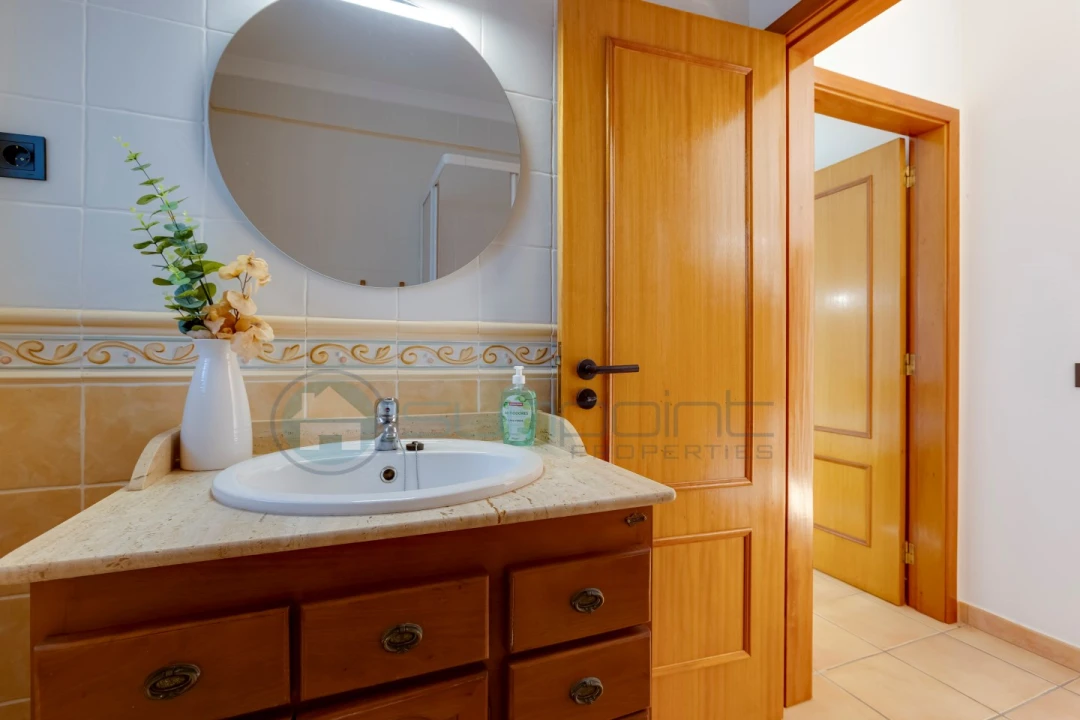 Moradia T3 para Venda em Luz Foto 10