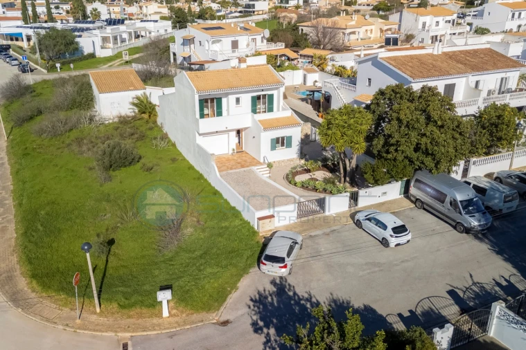 Moradia T3 para Venda em Luz Foto 38