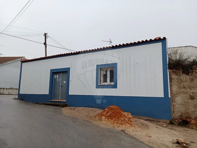 Moradia T2 para Venda em Romeira e Várzea Foto 2