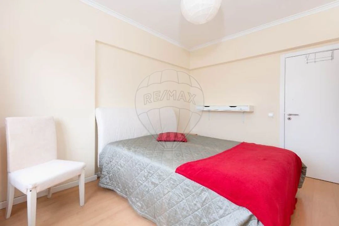 Apartamento T3 para Venda em Massamá e Monte Abraão Foto 11