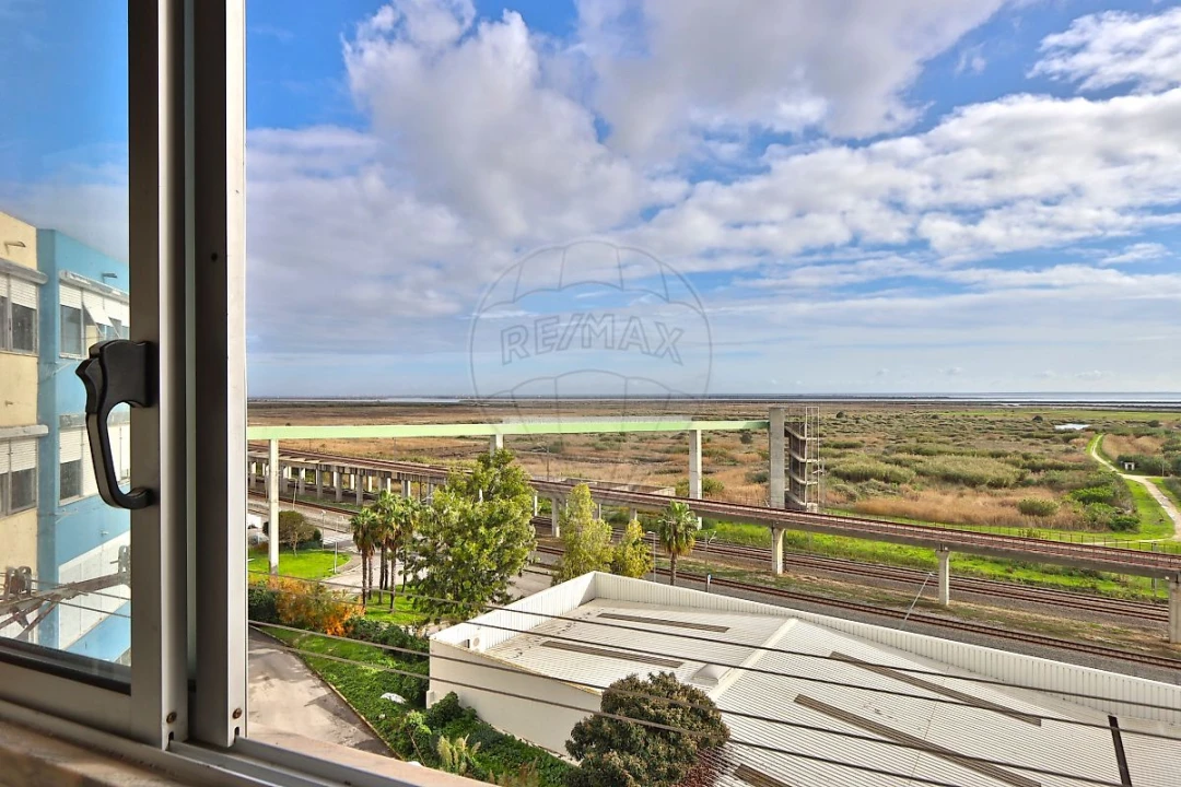 Apartamento T3 para Venda em Póvoa de Santa Iria e Forte da Casa Foto 19