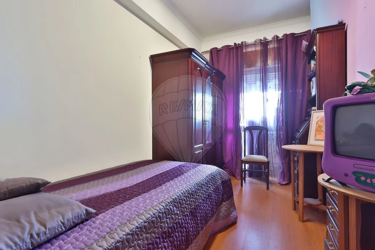 Apartamento T3 para Venda em Póvoa de Santa Iria e Forte da Casa Foto 14