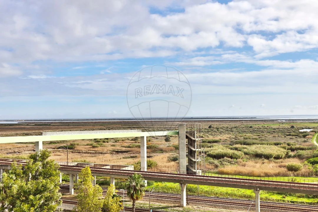 Apartamento T3 para Venda em Póvoa de Santa Iria e Forte da Casa Foto 17