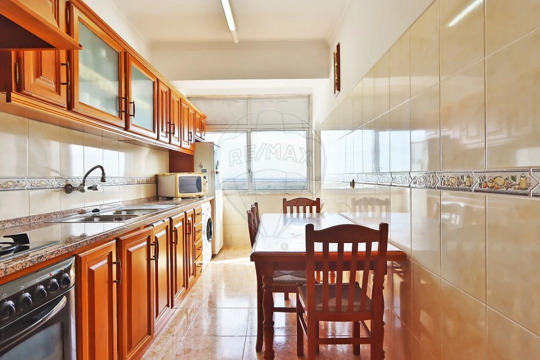 Apartamento T3 para Venda em Póvoa de Santa Iria e Forte da Casa Foto 3