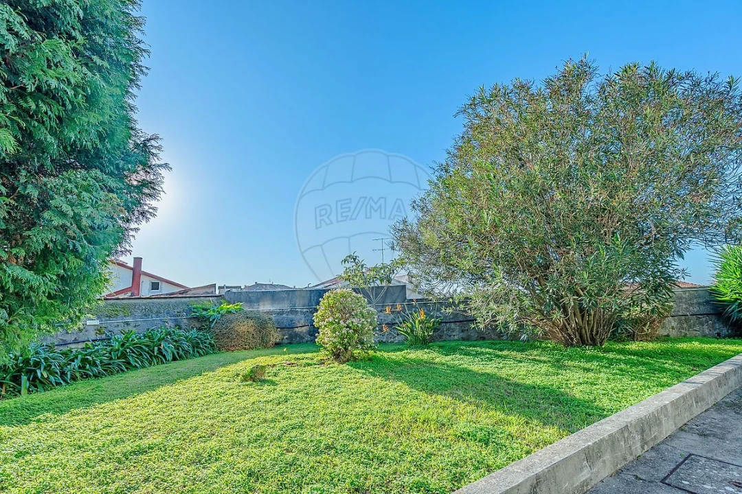 Apartamento T1 para Venda em Canelas Foto 21