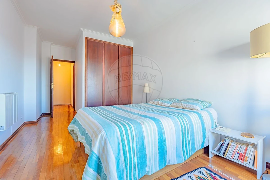 Apartamento T1 para Venda em Canelas Foto 18