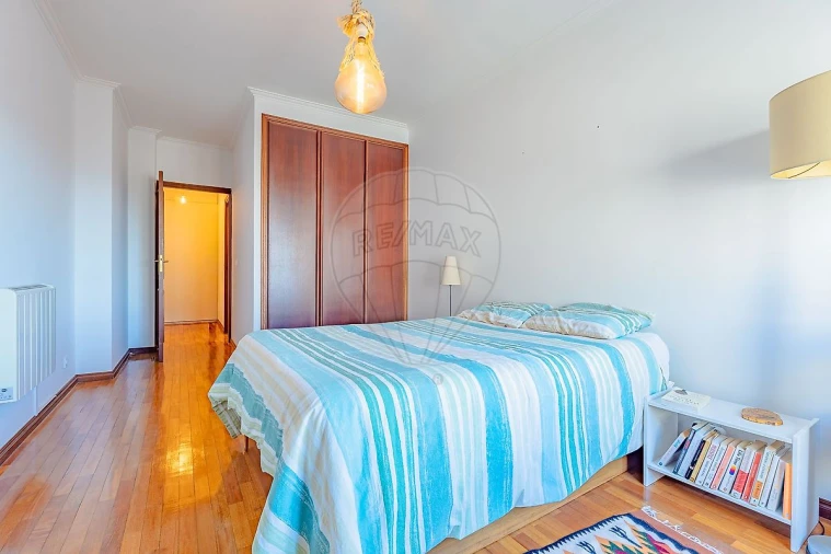 Apartamento T1 para Venda em Canelas Foto 18