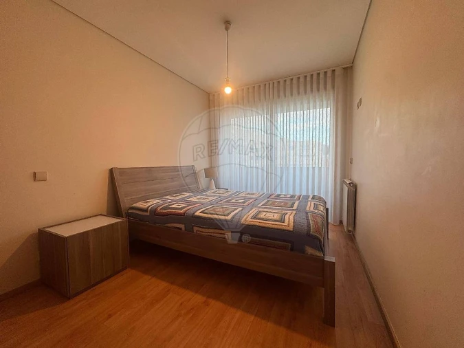 Apartamento T1 para Arrendamento em Mafamude e Vilar do Paraíso Foto 2