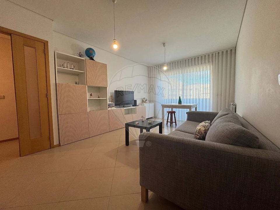 Apartamento T1 para Arrendamento em Mafamude e Vilar do Paraíso Foto 1