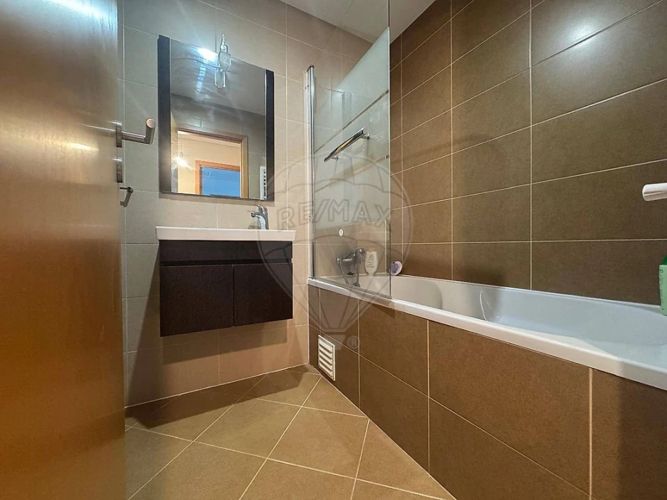 Apartamento T1 para Arrendamento em Mafamude e Vilar do Paraíso Foto 3