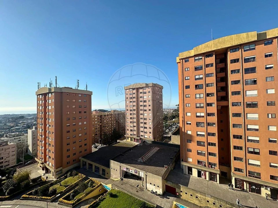 Apartamento T3 para Venda em Vilar de Andorinho Foto 12