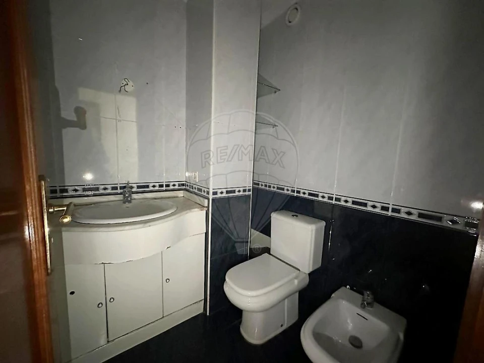 Apartamento T3 para Venda em Vilar de Andorinho Foto 26