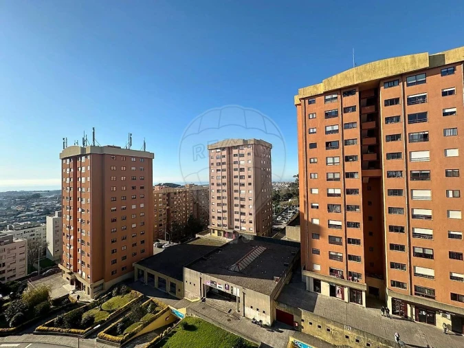 Apartamento T3 para Venda em Vilar de Andorinho Foto 12