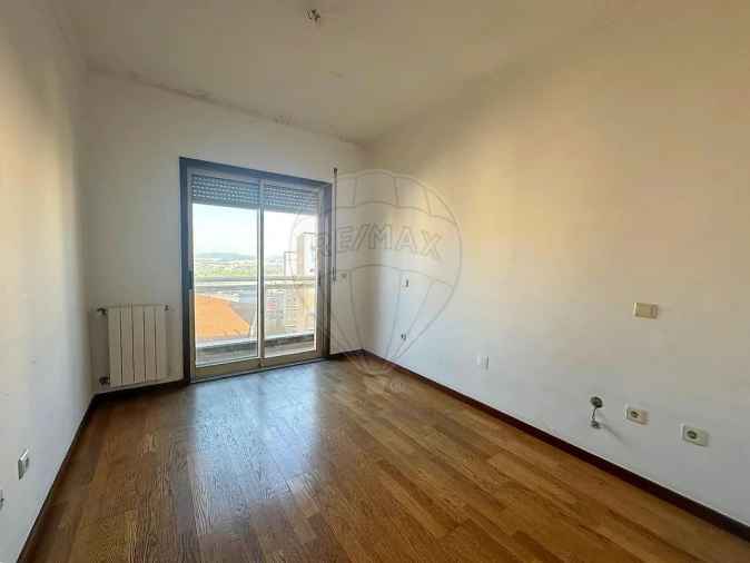 Apartamento T3 para Venda em Vilar de Andorinho Foto 19