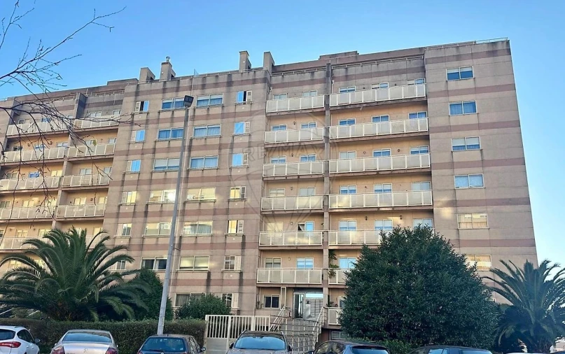 Apartamento T3 para Venda em Vilar de Andorinho Foto 30