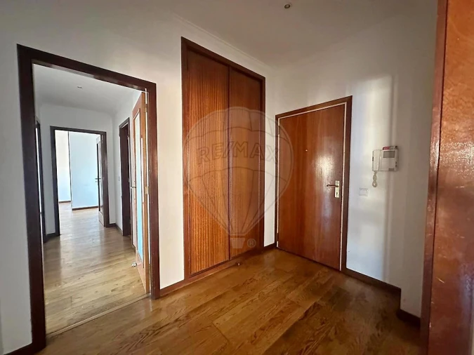 Apartamento T3 para Venda em Vilar de Andorinho Foto 10