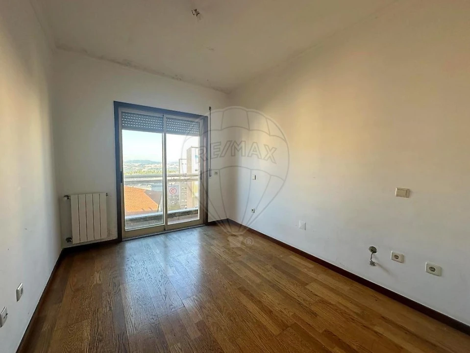 Apartamento T3 para Venda em Vilar de Andorinho Foto 20