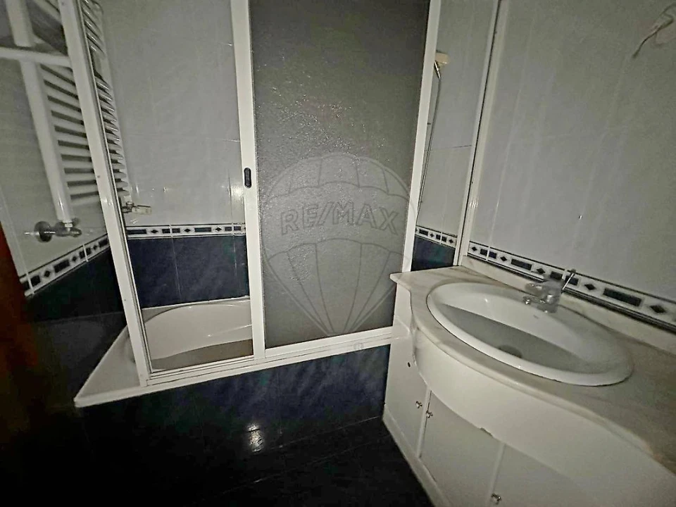 Apartamento T3 para Venda em Vilar de Andorinho Foto 27