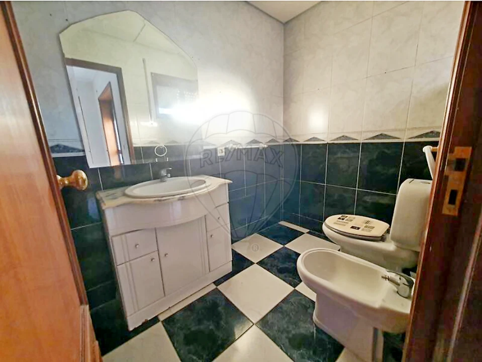 Apartamento T2 para Venda em Mafamude e Vilar do Paraíso Foto 10