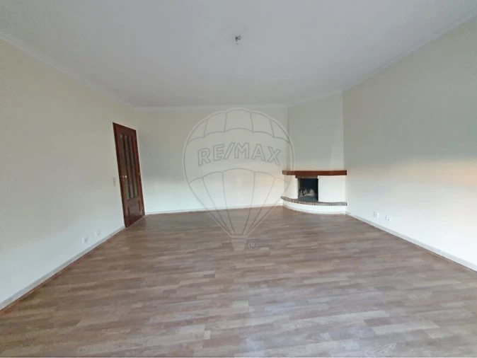 Apartamento T2 para Venda em Mafamude e Vilar do Paraíso Foto 2