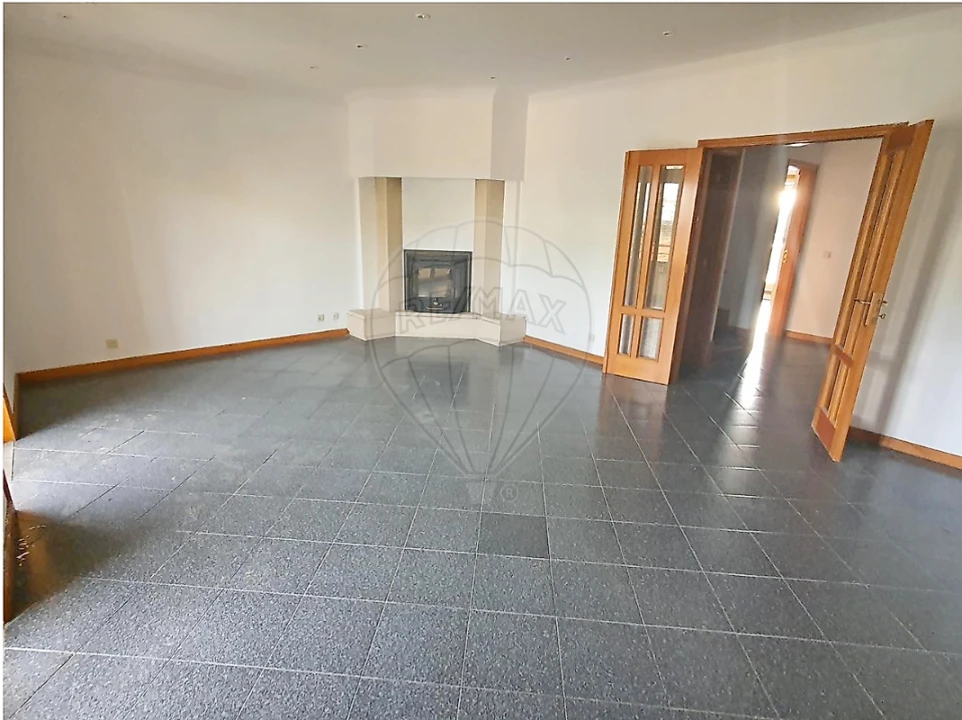 Apartamento T2 para Venda em Mafamude e Vilar do Paraíso Foto 5