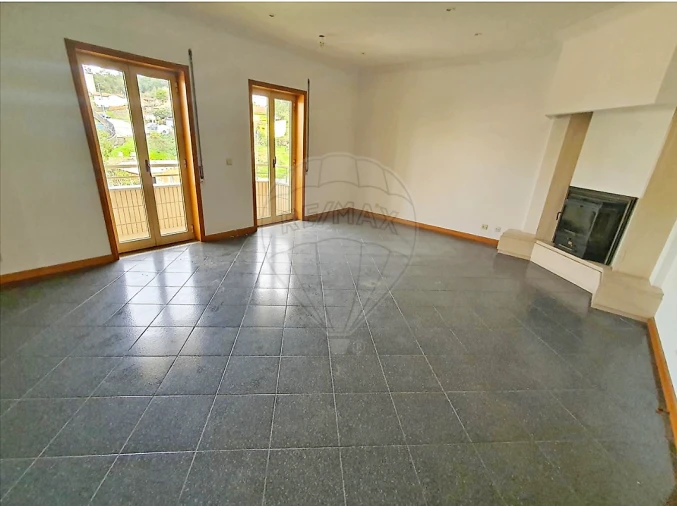 Apartamento T2 para Venda em Mafamude e Vilar do Paraíso Foto 4