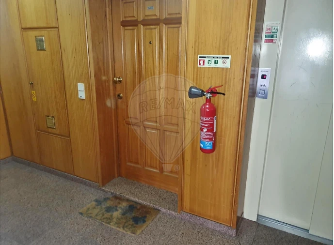 Apartamento T2 para Venda em Mafamude e Vilar do Paraíso Foto 2