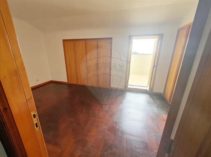 Apartamento T2 para Venda em Mafamude e Vilar do Paraíso Foto 9