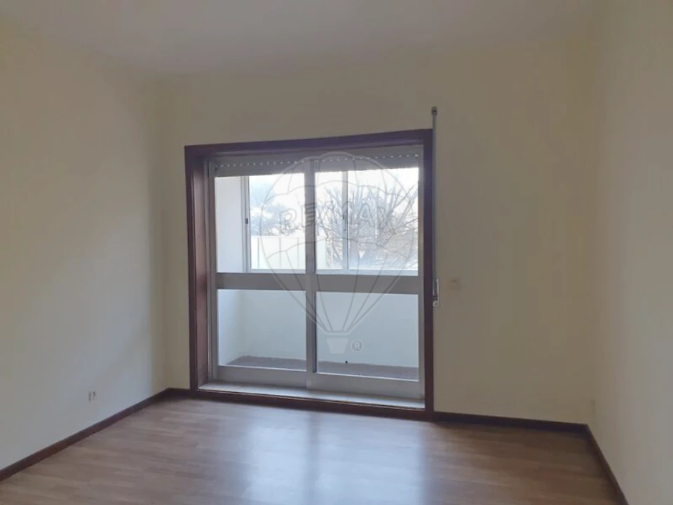 Apartamento T1 para Venda em Mafamude e Vilar do Paraíso Foto 10