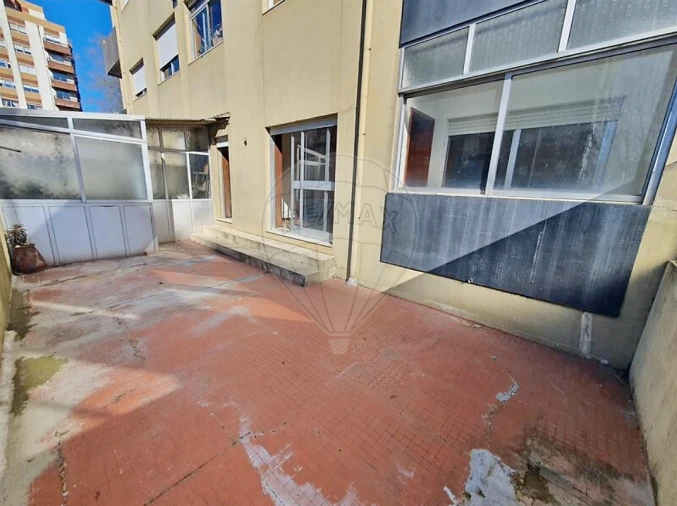 Apartamento T1 para Venda em Mafamude e Vilar do Paraíso Foto 14