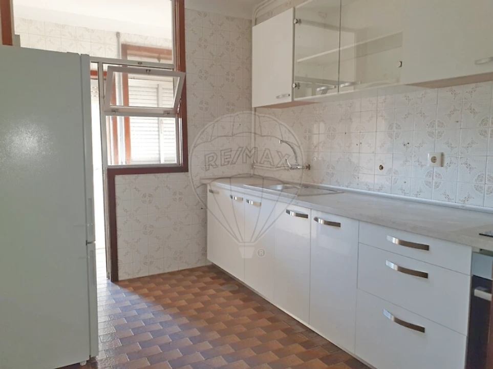 Apartamento T1 para Venda em Mafamude e Vilar do Paraíso Foto 6