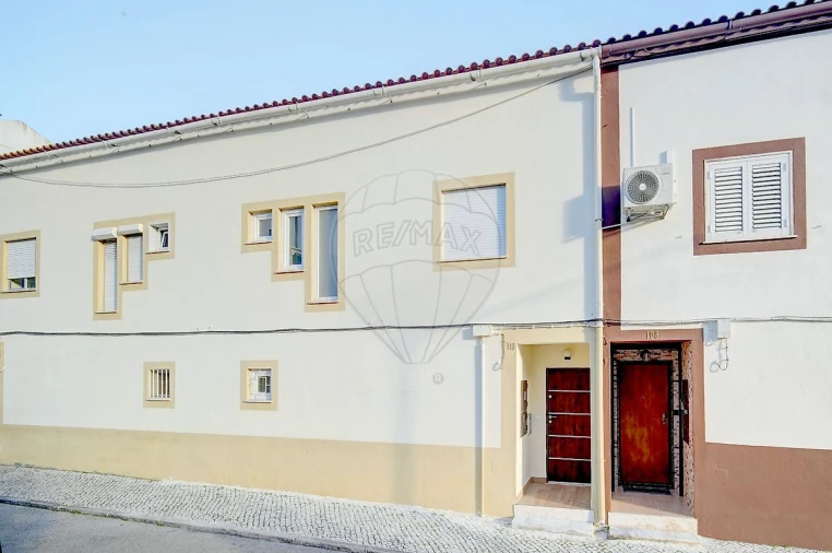 Moradia T3 para Arrendamento em Alverca do Ribatejo e Sobralinho Foto 2