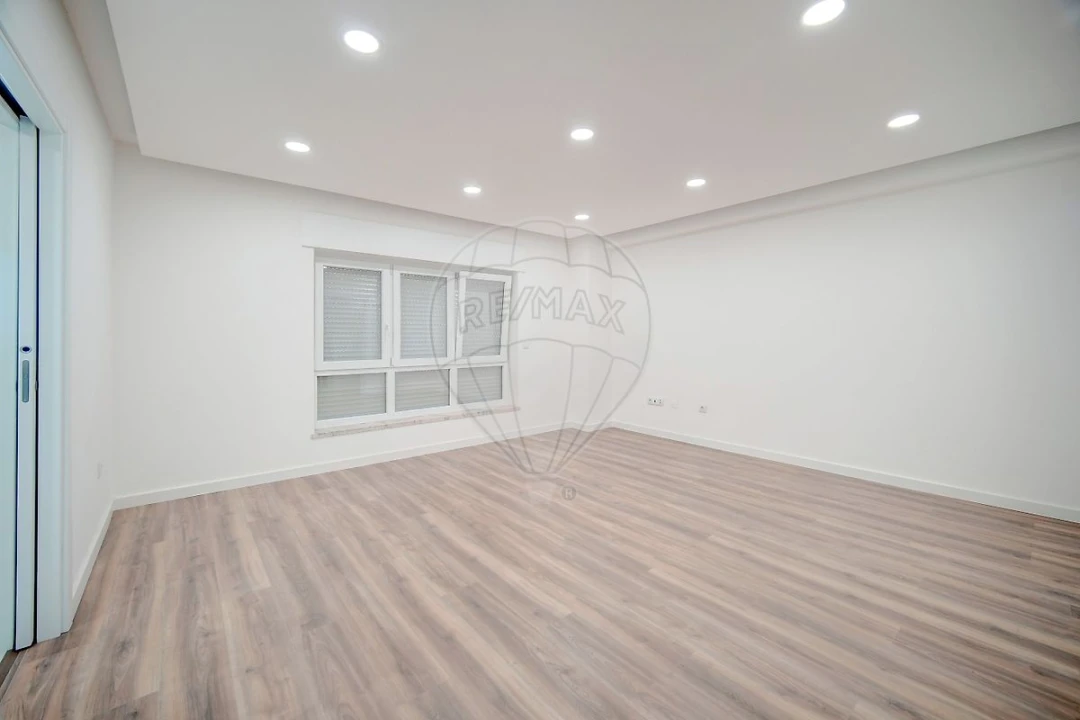 Moradia T3 para Arrendamento em Alverca do Ribatejo e Sobralinho Foto 5