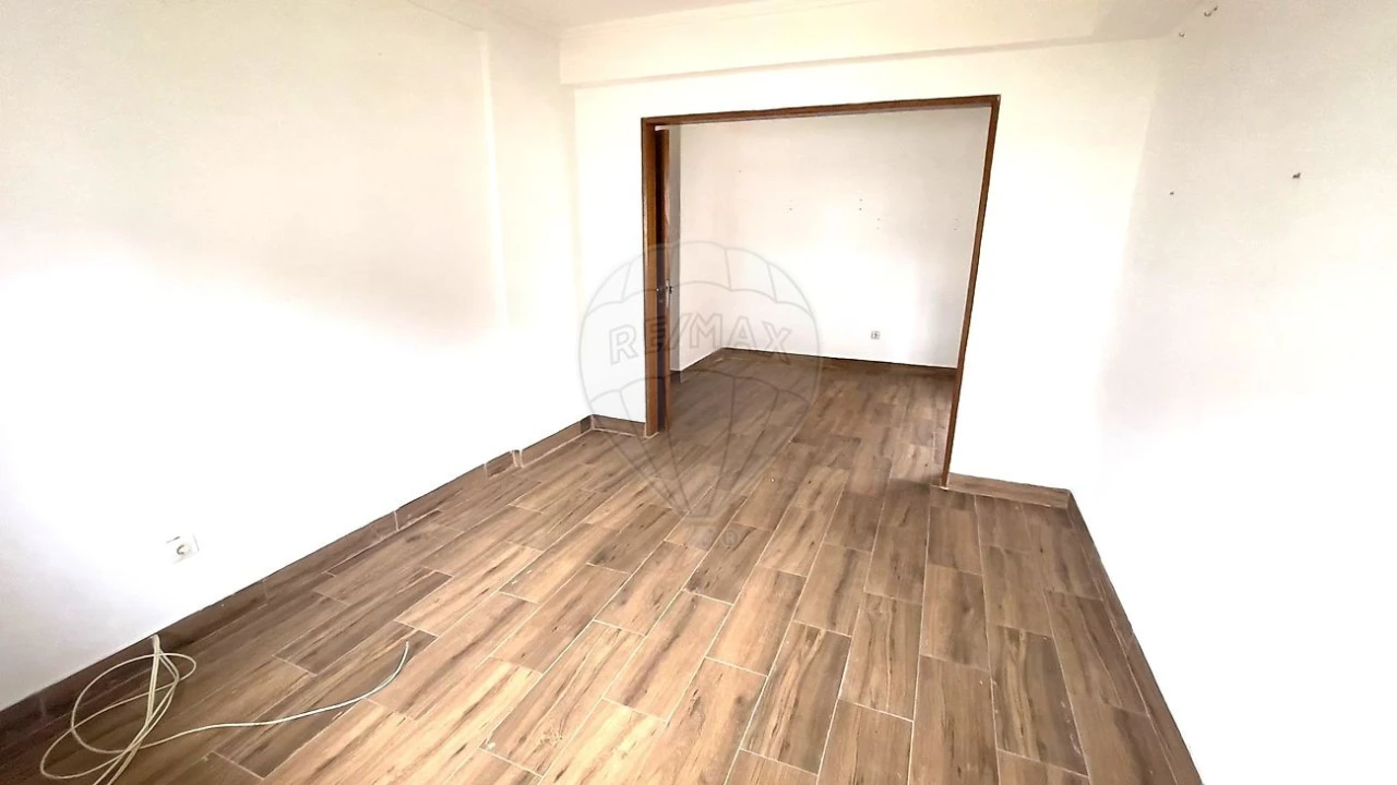 Apartamento T2 para Arrendamento em Cacém e São Marcos Foto 12