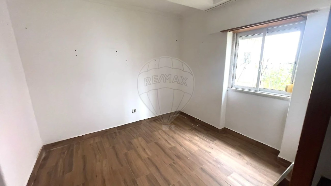 Apartamento T2 para Arrendamento em Cacém e São Marcos Foto 10